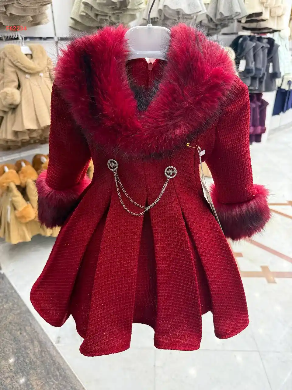 فستان بناتي أنيق بياقة وأكمام فرو