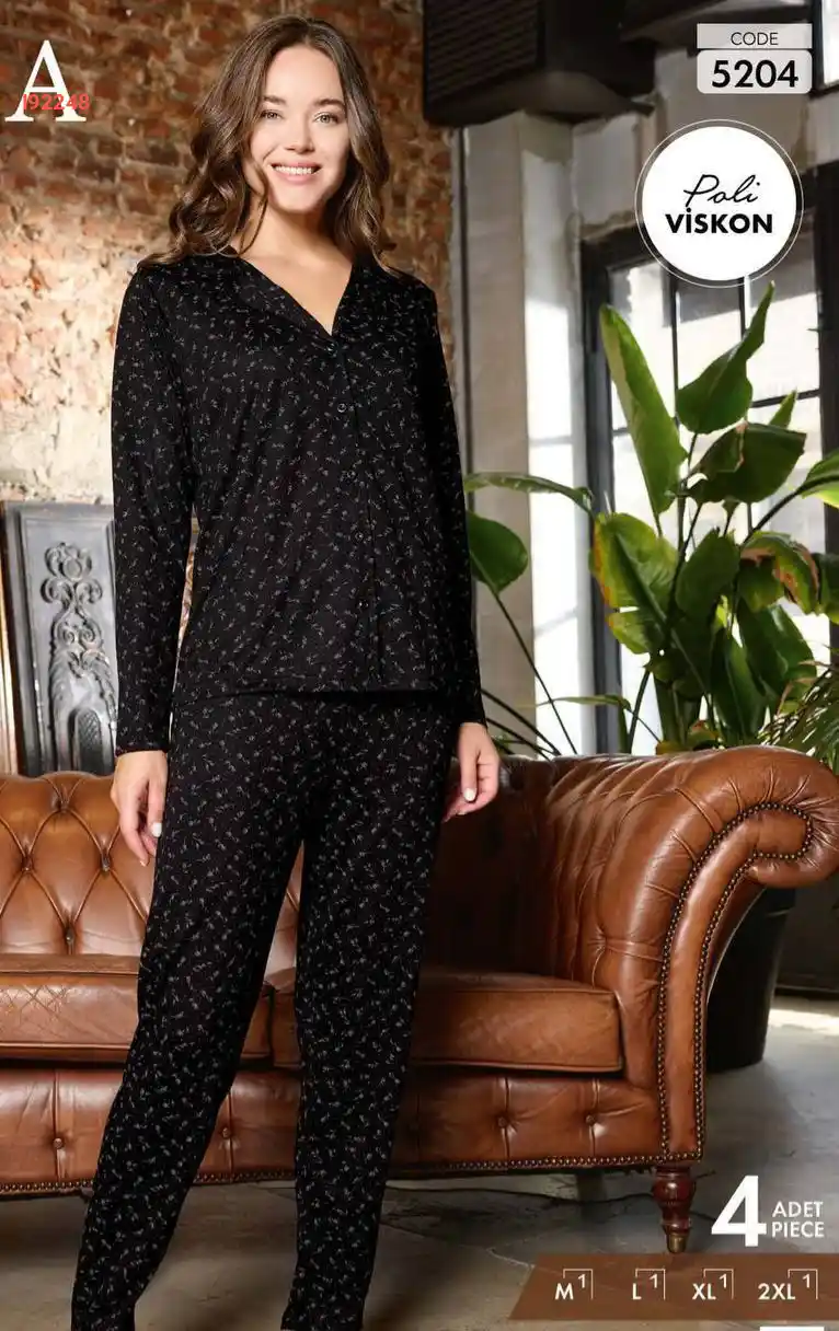 بيجامة كم طويل بأزرار