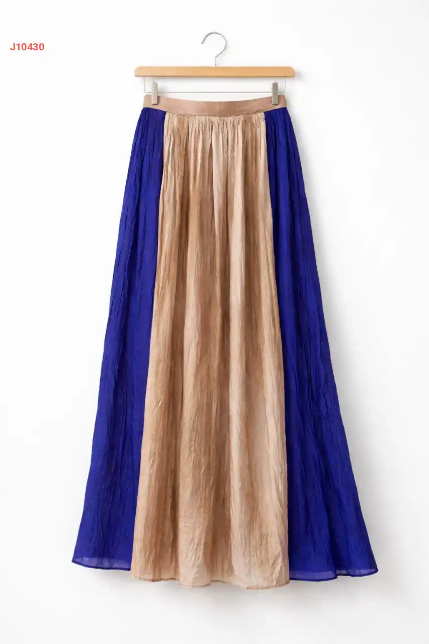 تنورة لونين مجعدة