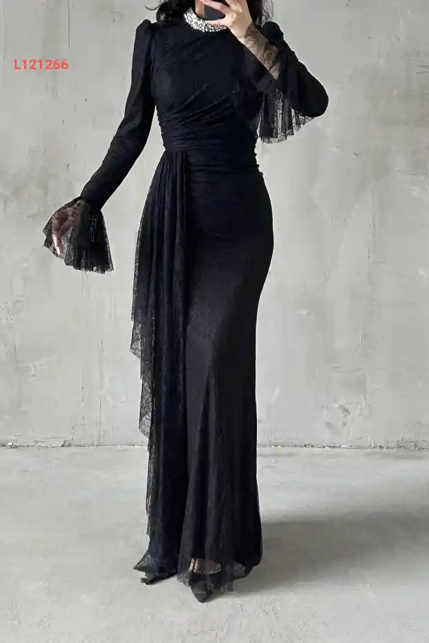 عباية ليفوز المزخرفة السوداء للنساء