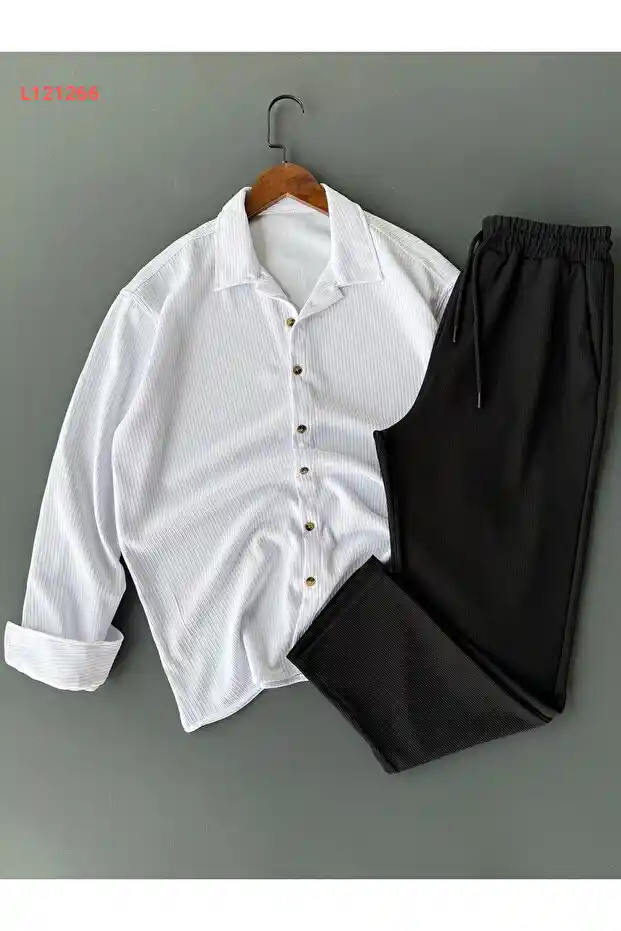 تشكيلة بتصميم مريح: قميص وبنطلون معاً