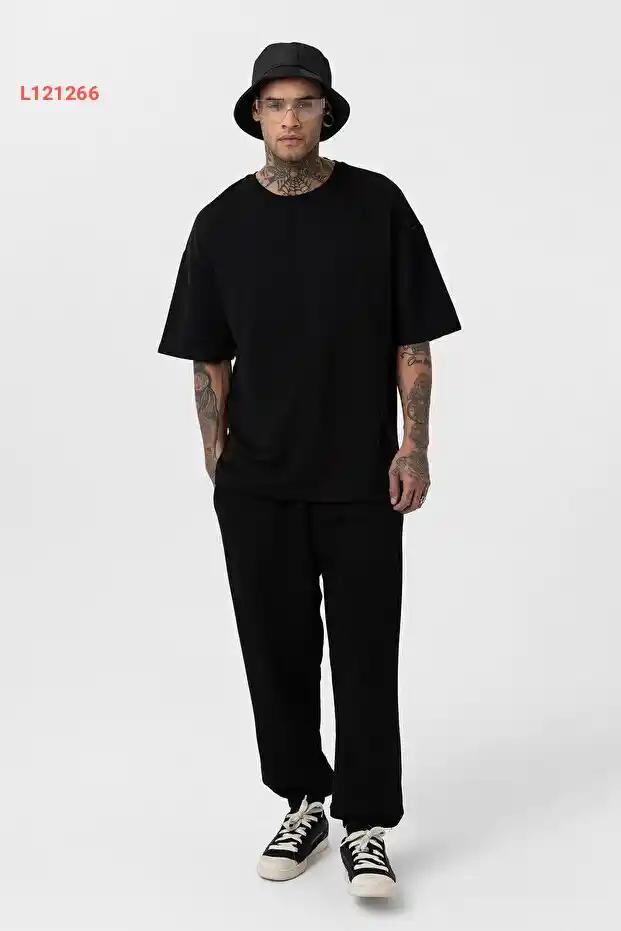 طقم إسوفت مان أساسي برباط في الساق - أسود