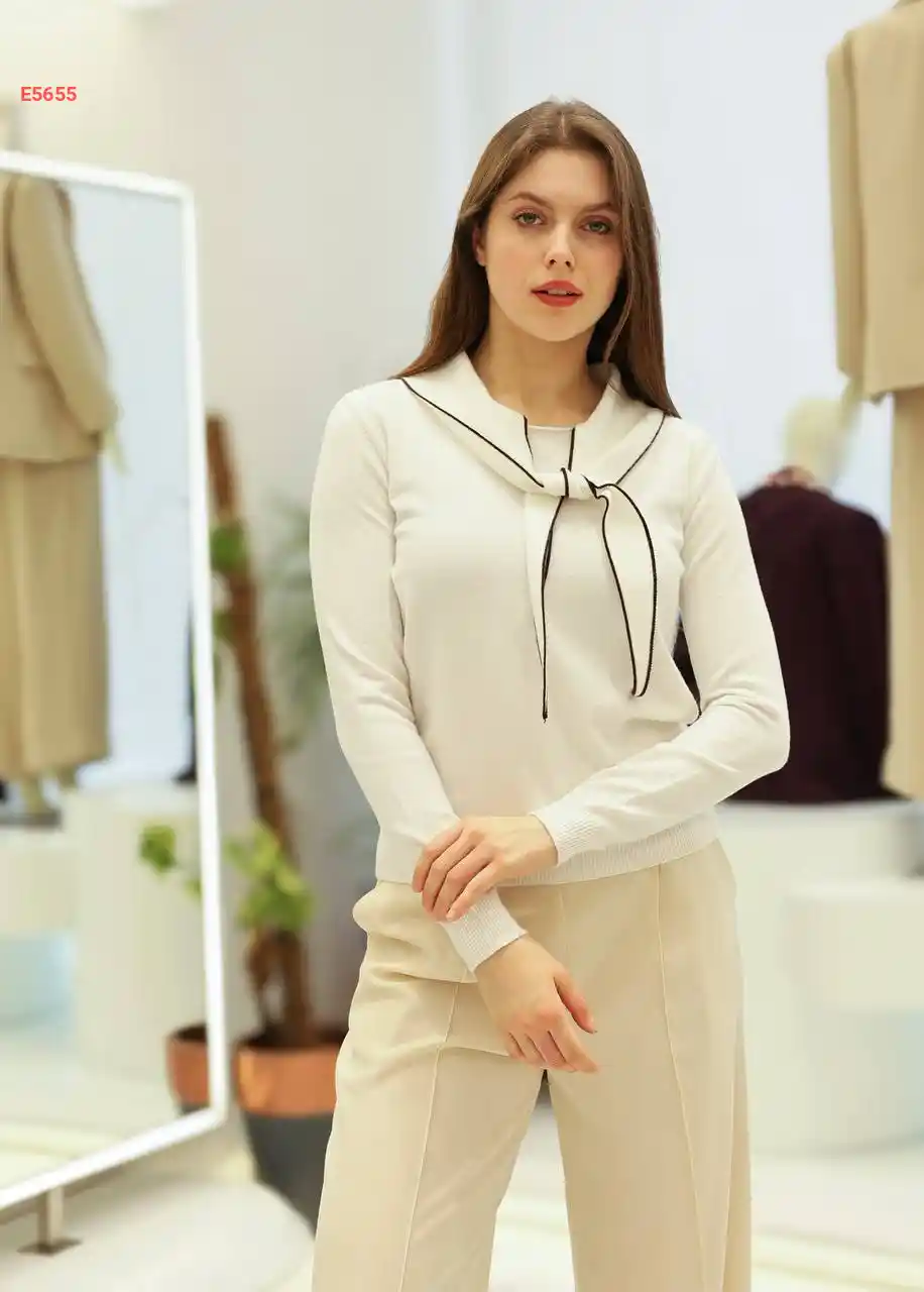 كنزة تريكو مع فولار