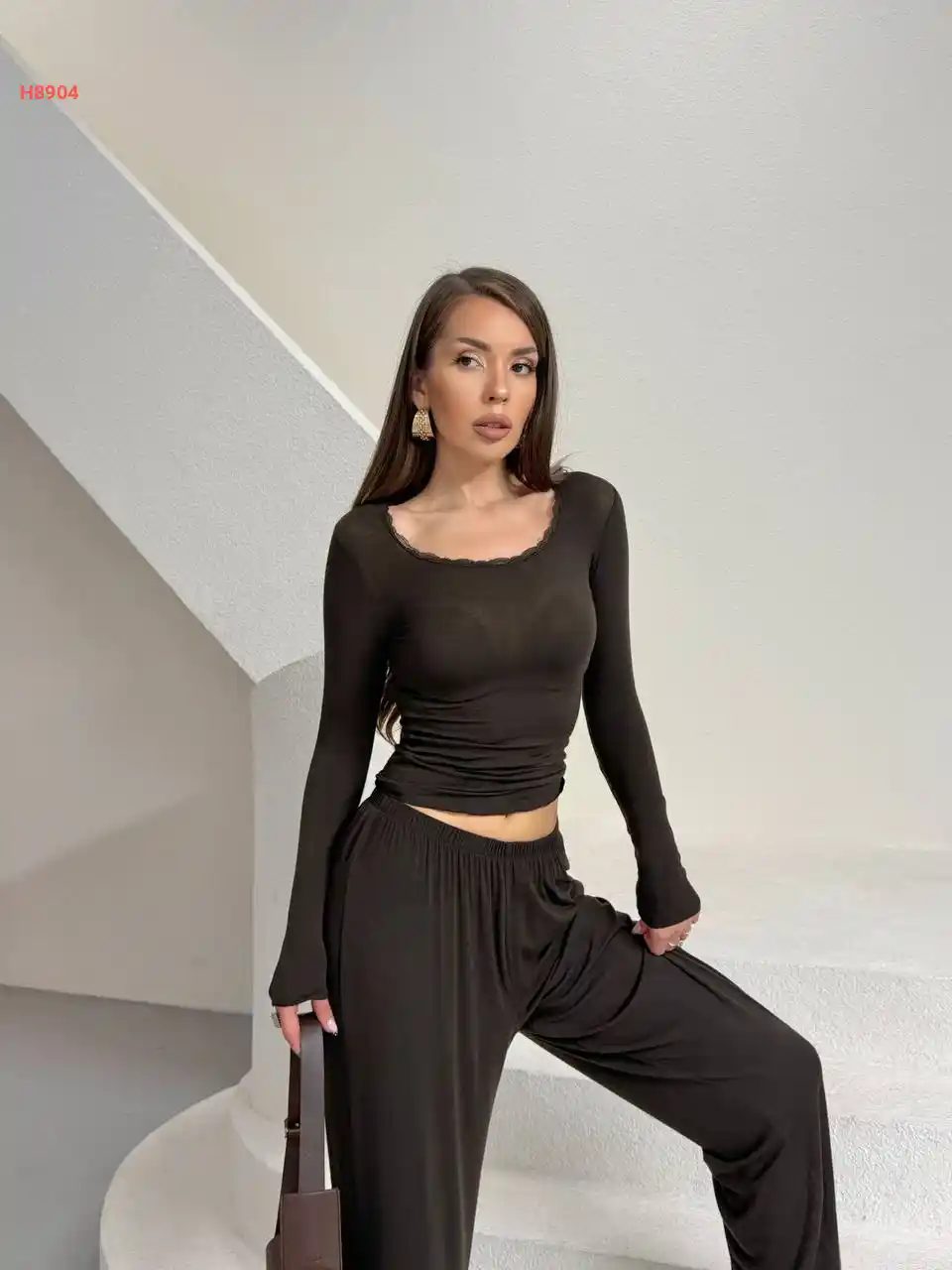 طقم بنطال كشمير مع كنزة كم