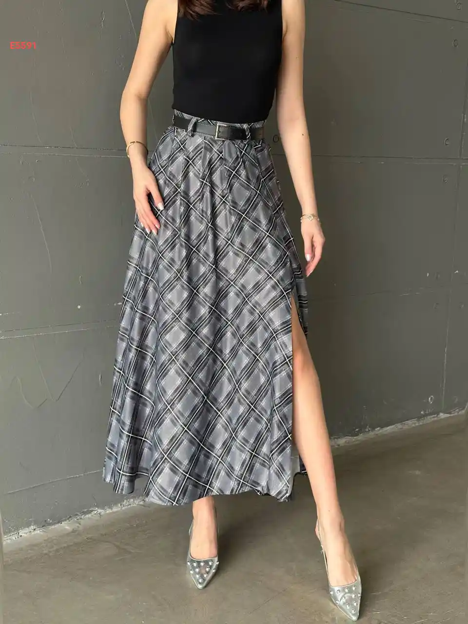 تنورة كارو طويلة بفتحة جانبية