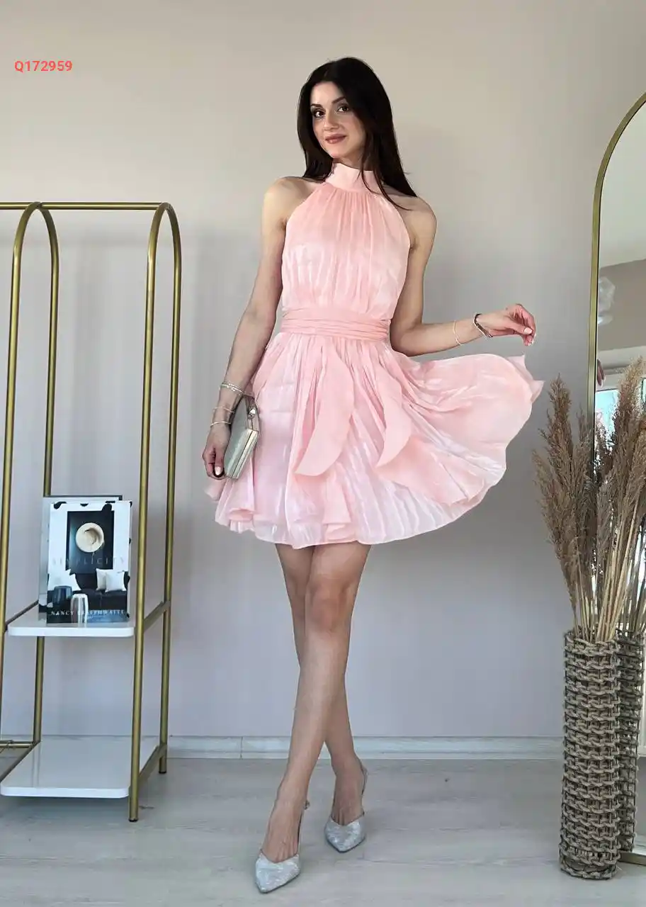 فستان صيفي سواريه مكشكش