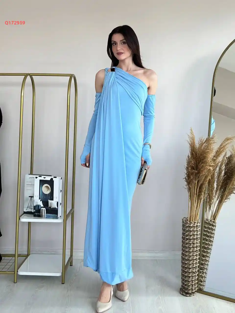 فستان سواريه أكمام منفصلة