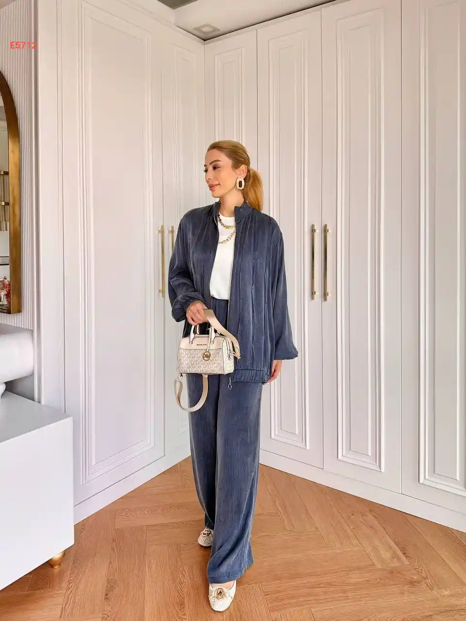 طقم بنطال وجاكيت بسحاب