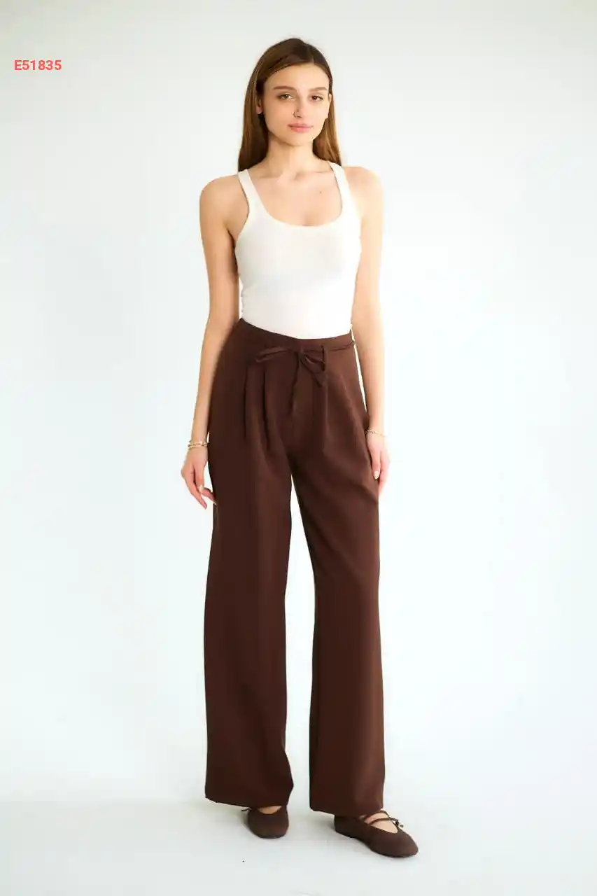 بنطال عريض بربطة عالخصر