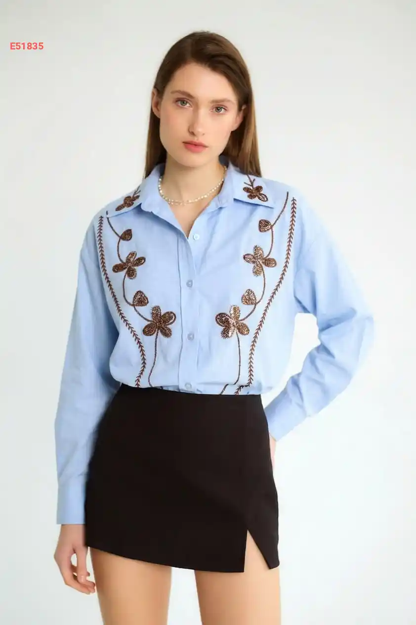 قميص كم طويل مطرز