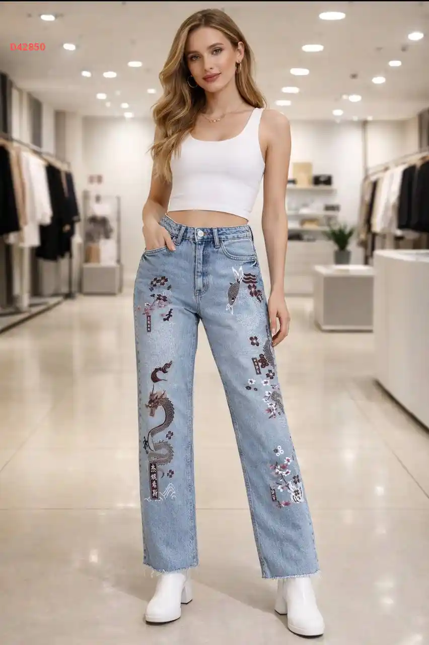 بنطال جينز مطرز