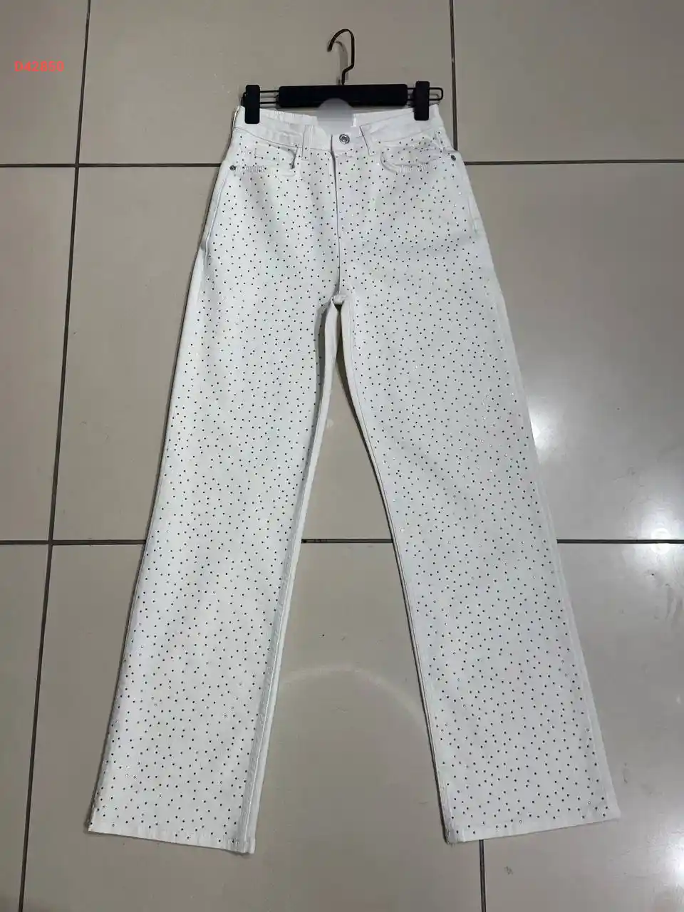 بنطال جينز أبيض حجري