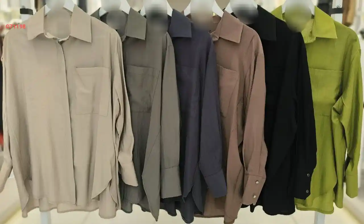 قميص طويل بجيب أمامي