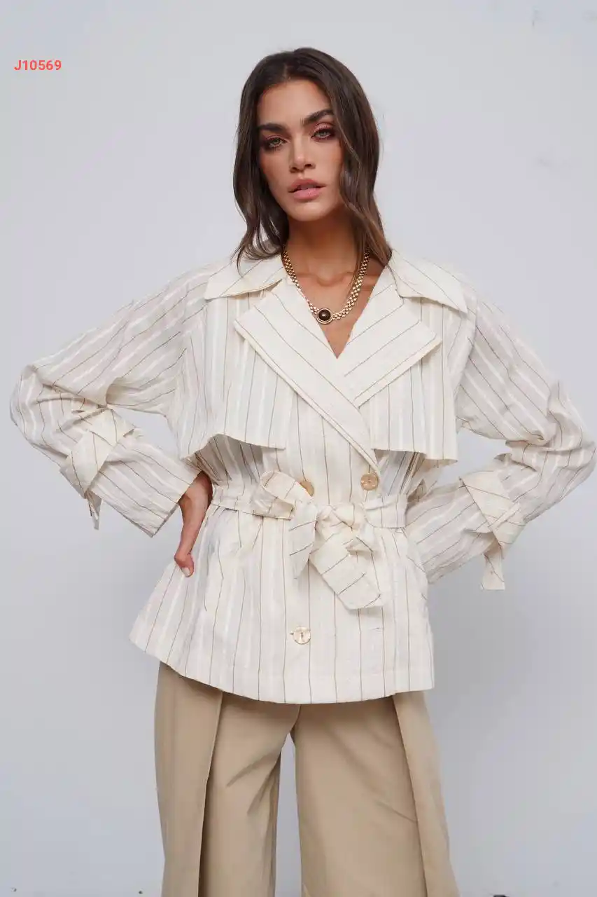 جاكيت مقلم مع زنار