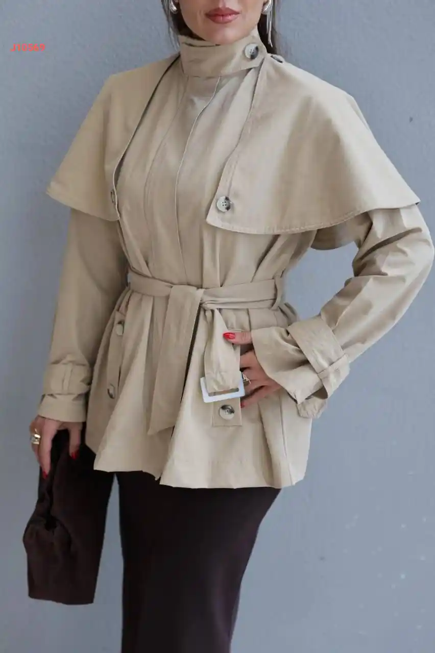 ترانشكوت قصير مع حزام