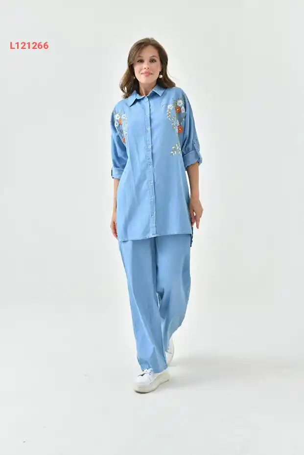 قمصان دنيم مزخرفة مع أحجار بلس كريسنت