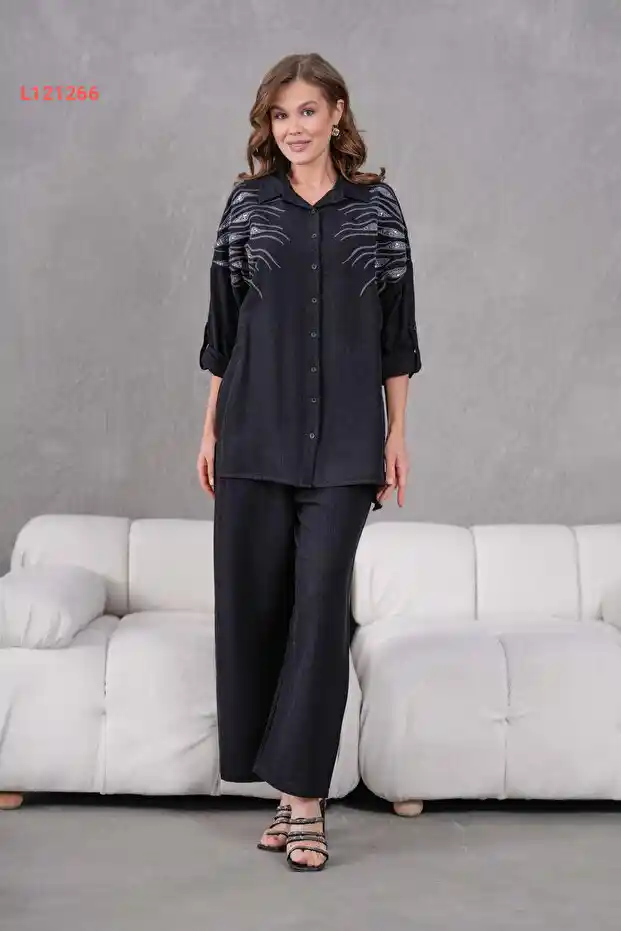 طقم كتان مزخرف بتصميم بوراسكا