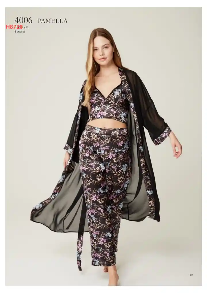 بيجامة نوم طويلة ثلاث قطع