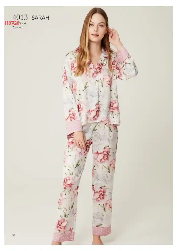 بيجامة نوم طويلة موردة