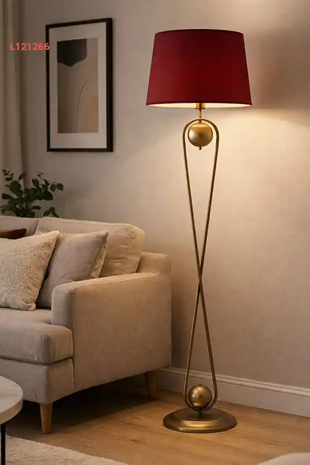 لَمْبَادَر مَعَ قَاعِدَة مِعَدَّنِيَّة مَطَلَّية بِلَوْن بُوردو تصميِم مَحْدَث للغُرَف النَّائِمَة والسَّالُون