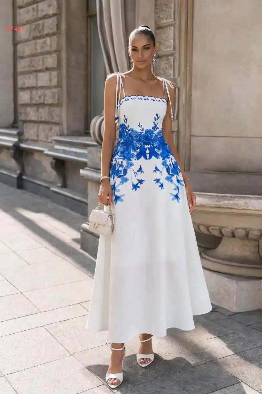 فستان طويل منقوش بربطات عالكتف