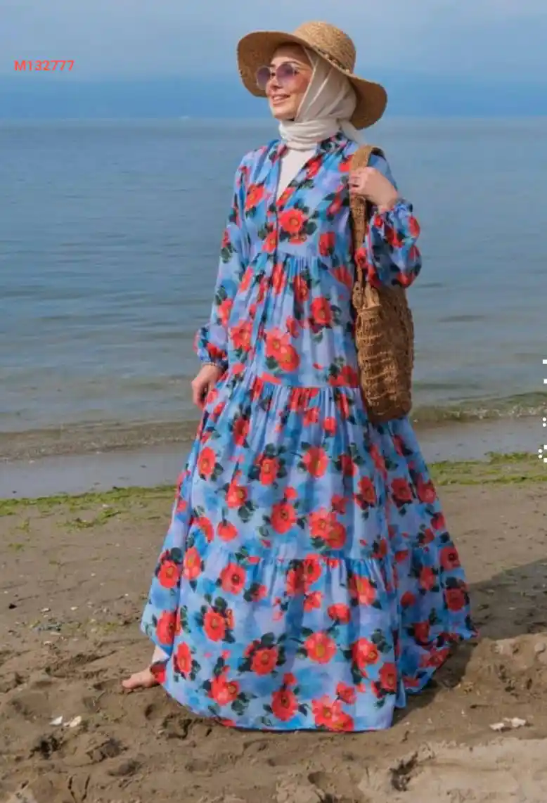 فستان طويل منقوش ورد