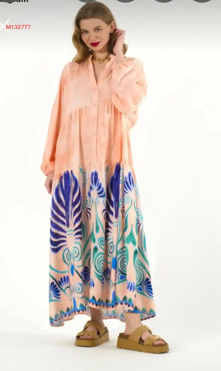 فستان طويل منقوش