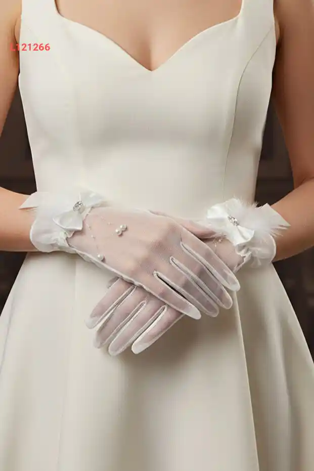 قفازات زفاف ليمليا الخيالية - مزينة بلؤلؤ وتفاصيل الريش وأحجار كريستالية