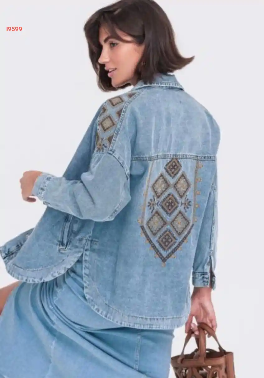 جاكيت جينز مطرز