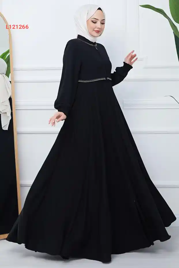 عباءة مروانية مزخرفة بالأسود - HM2359