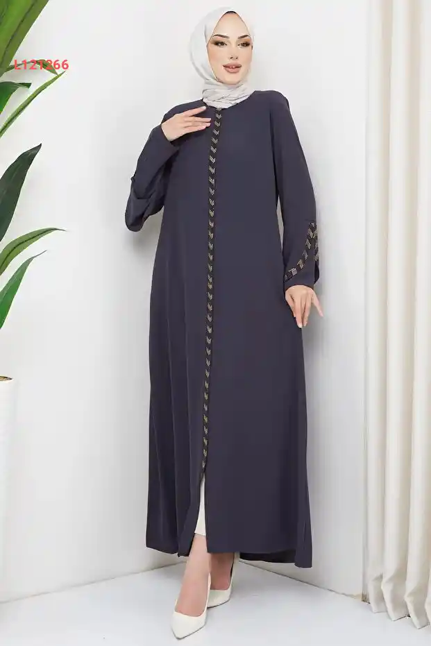 فَراشَةِ صيفيّة من حرير المدينة مزينة بالحجارة بتصميم ليزر مُميز