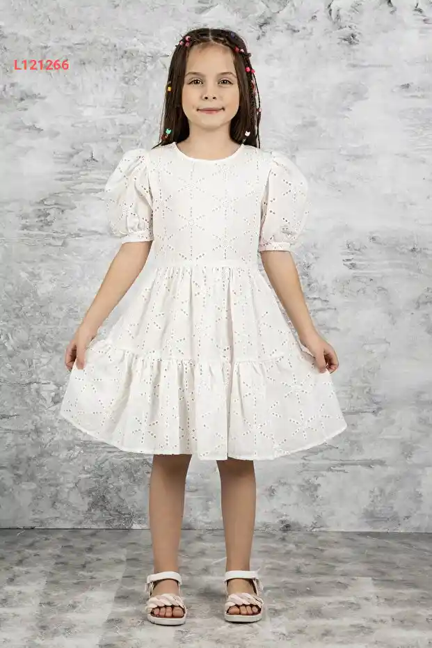 فستان بناتي مزين بالأقمشة مع حواف مرحة