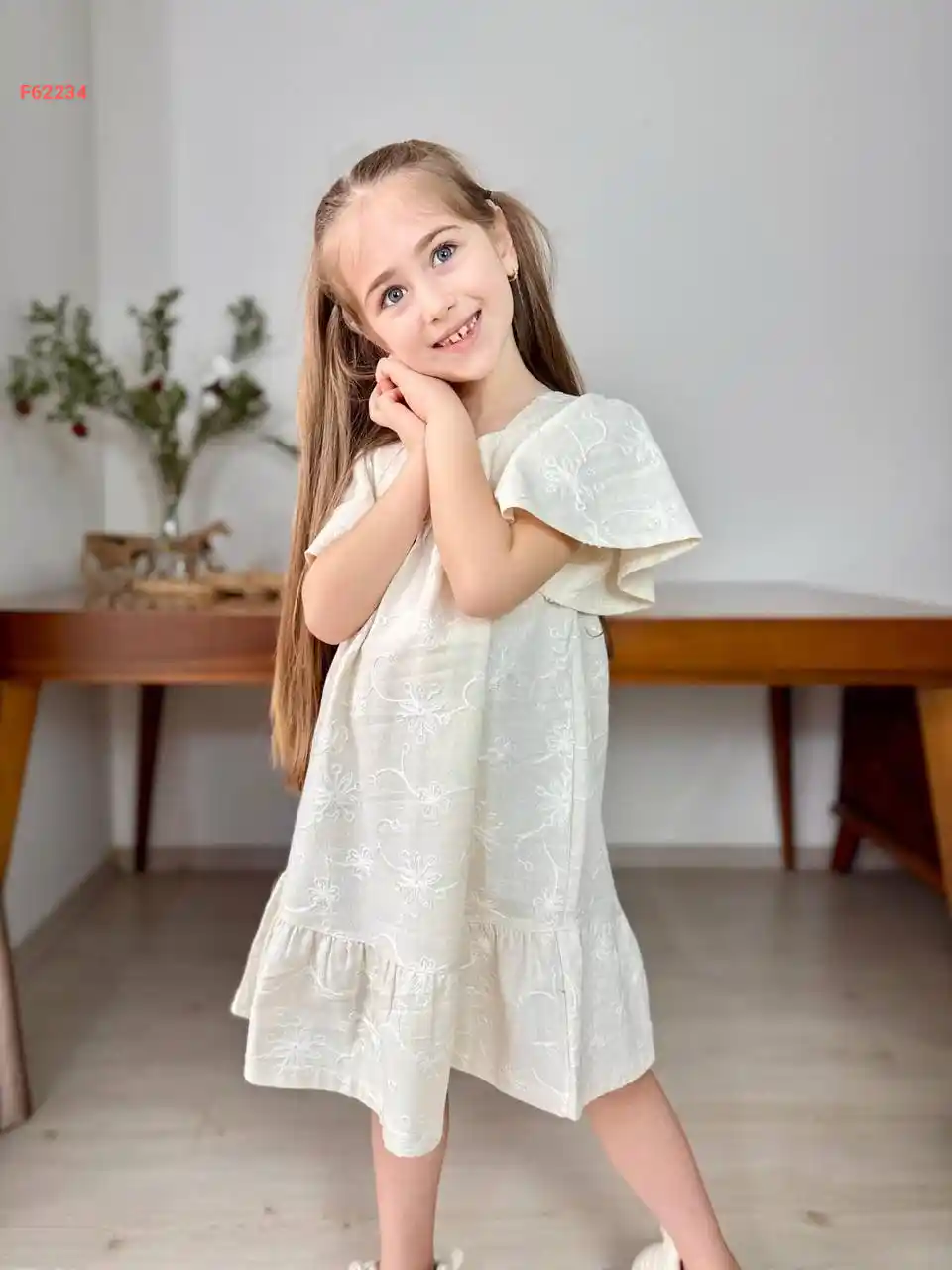 فستان بناتي صيفي مطرز