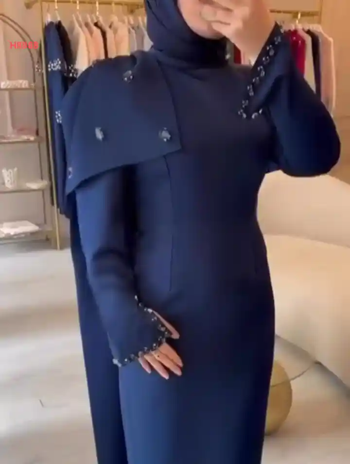 فستان طويل ساتان مزين أحجار