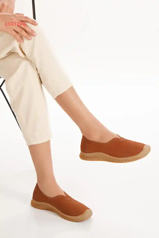 أحذية إلفين للنساء - أحذية يومية جلدية طبيعية باللون البني