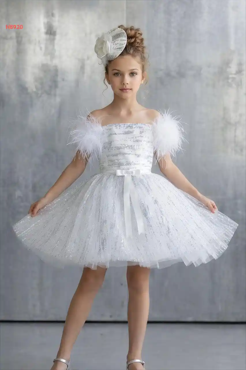 فستان بناتي منفوش لميع مع ريش