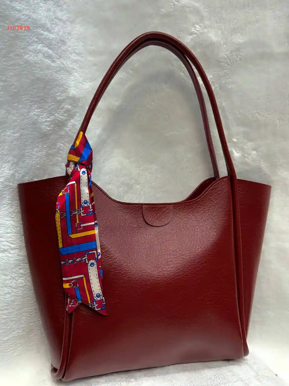 حقيبة يد جلد مع فولار