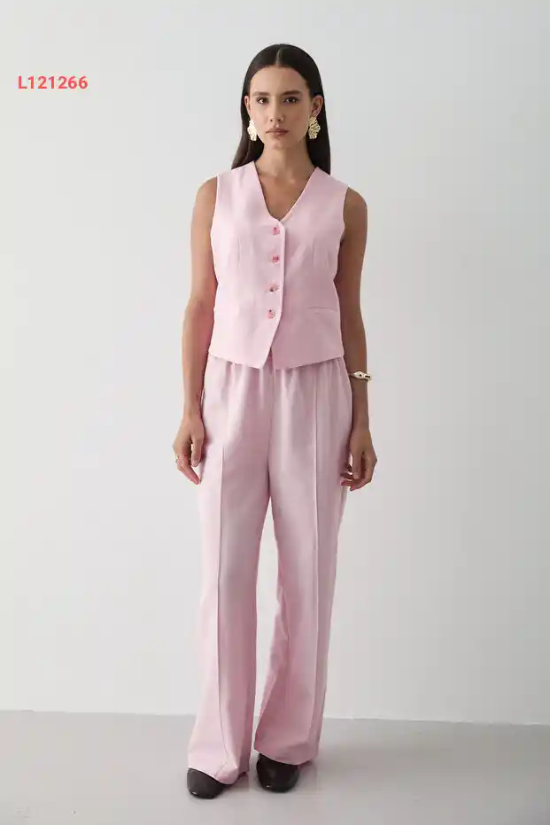 طقم كلينك النسائي السروال الواسع والسترة الزهرية برباط