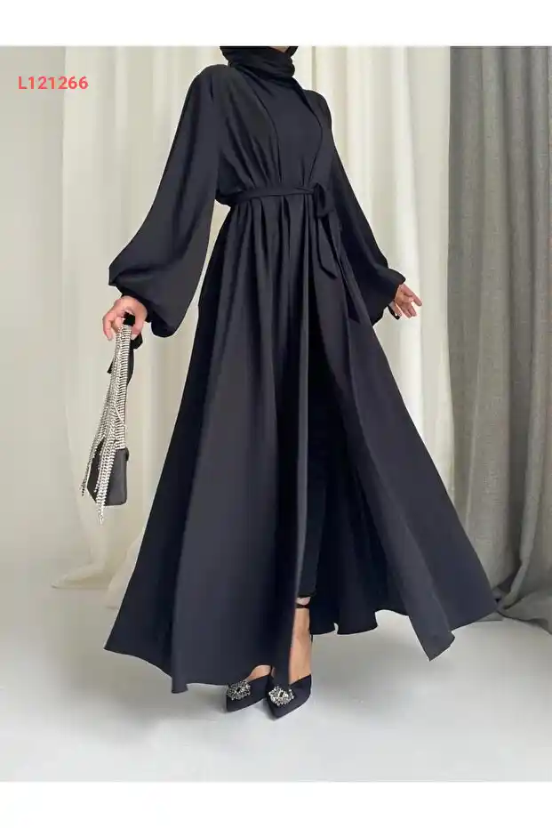 عباءة هانزاد السوداء من ميليك عراز