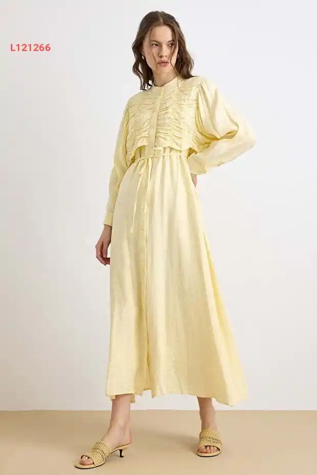 فستان مع تفاصيل تبطين وكاب - أصفر