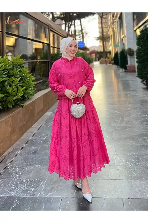 طقم فستو بتفاصيل حجرية طويل بألوان الوردية للصيف