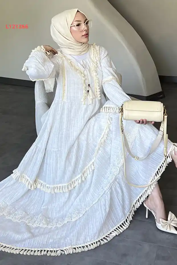 فستان بوهيمي كتان بتفاصيل خيوط مذهلة من ساكلي بوتيك أدليا