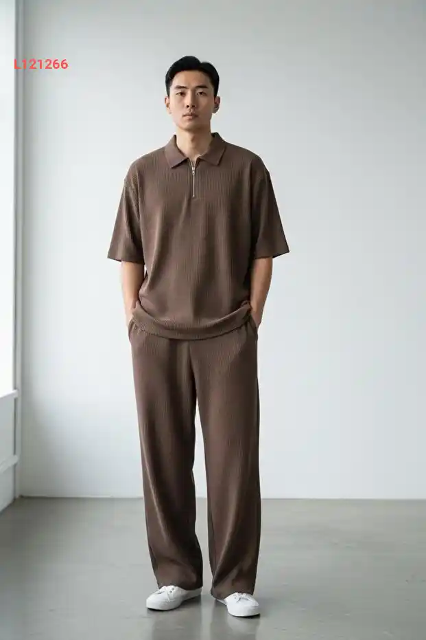 طقم شورتات ألتamira الرجالية بلون بني مع سحاب نصفى