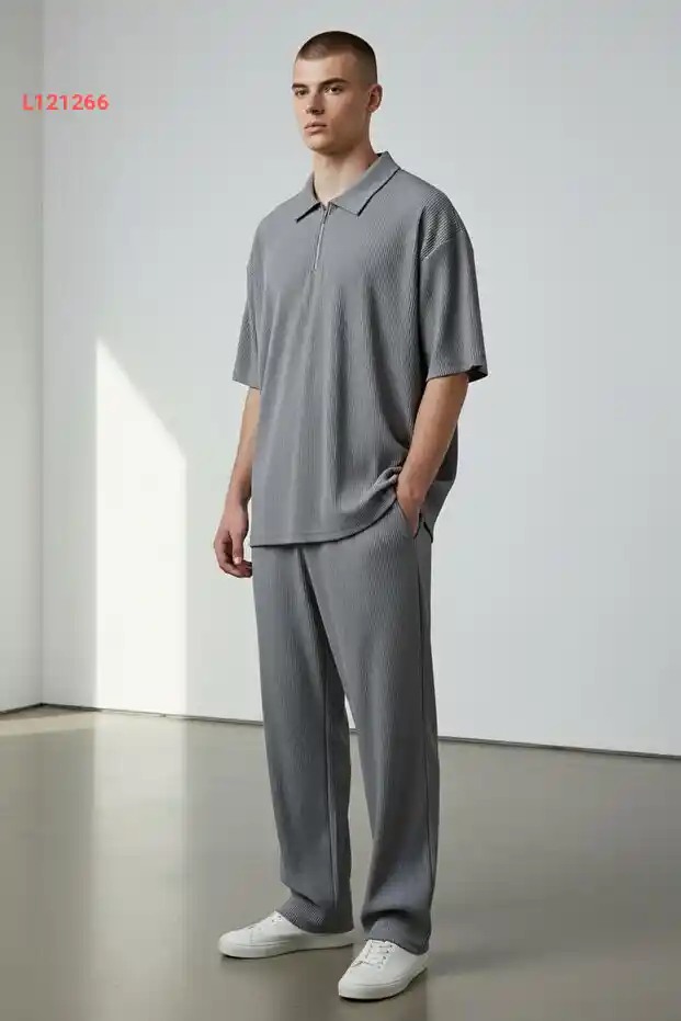 بدلة رياضية للرجال باللون الرمادي المدخن مع سحاب نصفي من ألتميرا