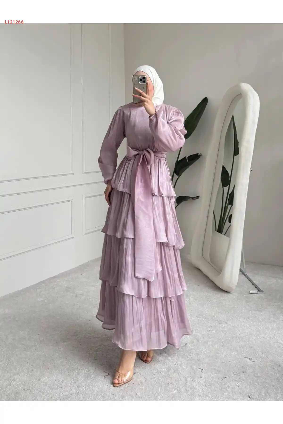 فستان شيفون متعدد الطبقات بتصميم عصري