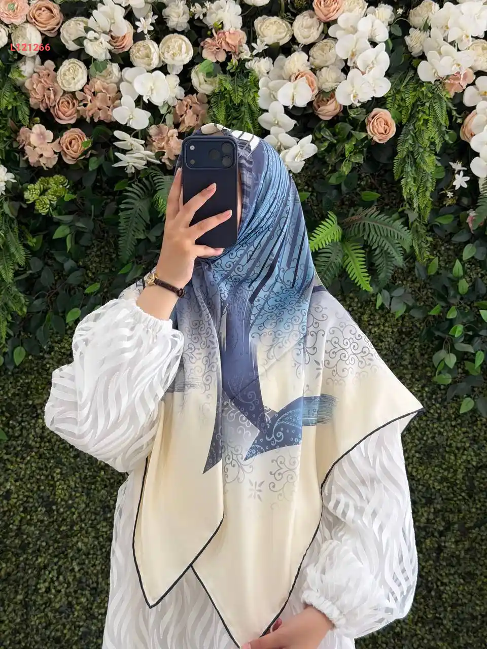 ايشارب ساتان منقوش