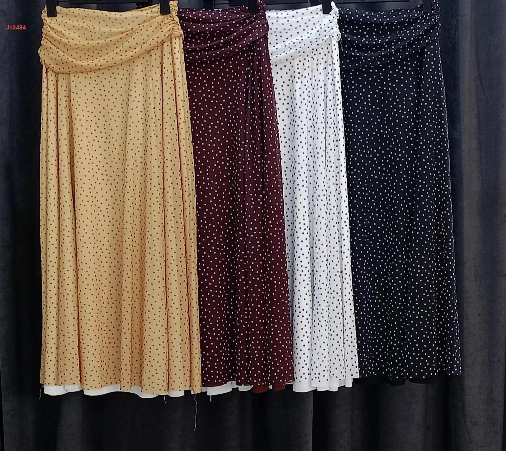 Polka dot long skirt
