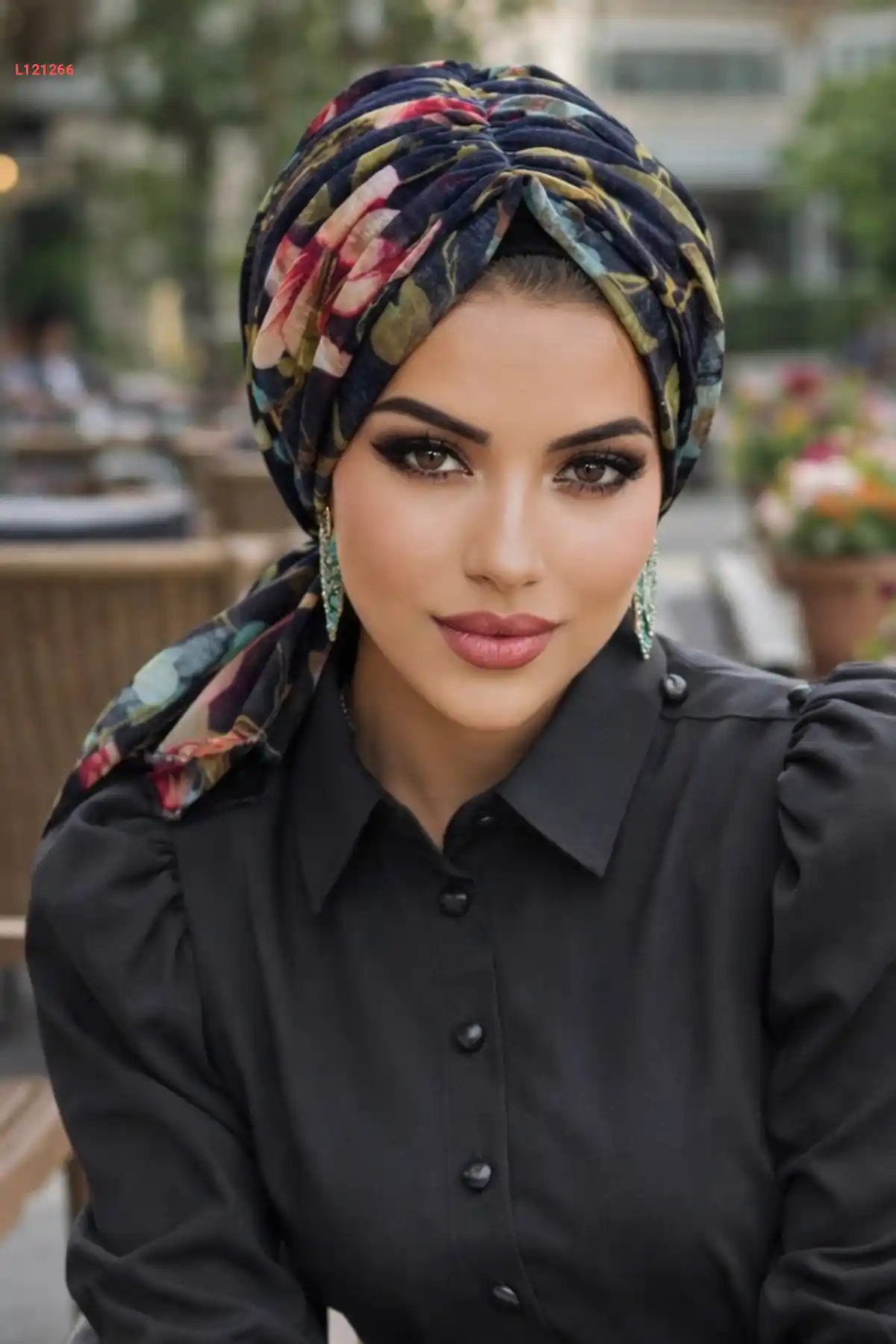 بوني مزينة بنقوش زهور بلون أزرق داكن
